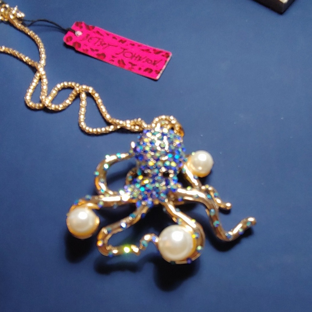 Gorgeous Swarovski Octopus Necklace